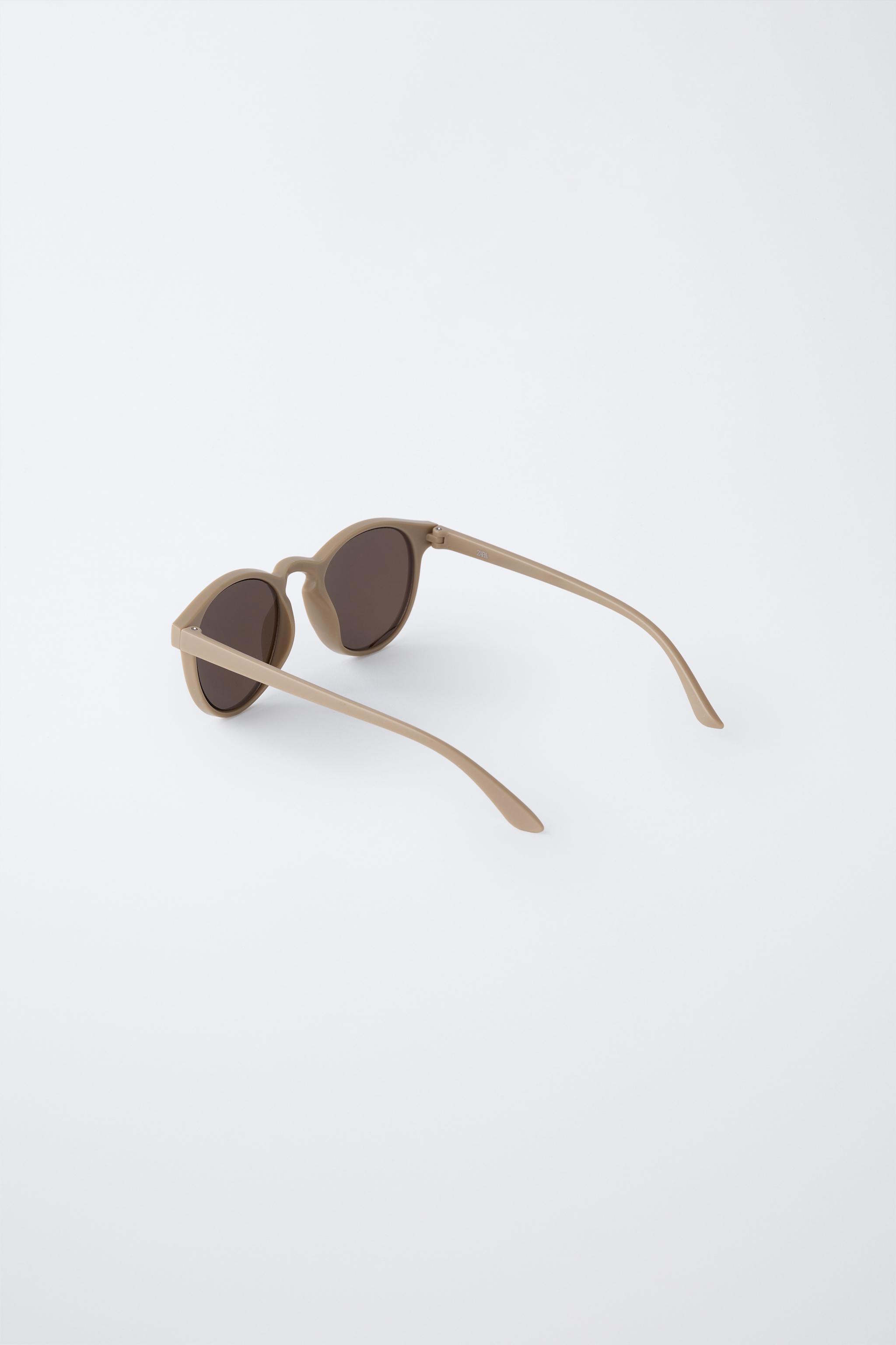 THIN PLASTIC FRAME SUNGLASSES